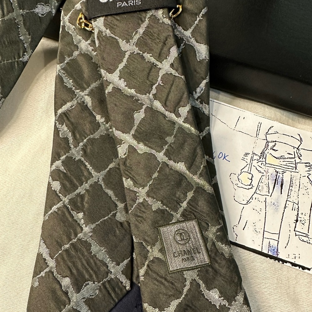 Chanel necktie - Picture 2 of 4